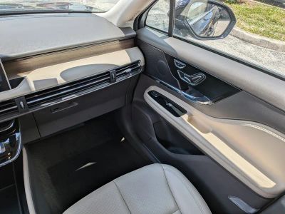 2023 Lincoln Corsair — photo 19 view