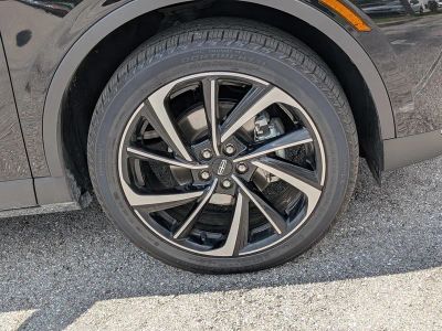 2023 Lincoln Corsair — photo 11 view