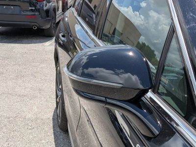 2023 Lincoln Corsair — photo 12 view