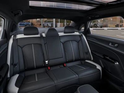 2025 Kia K5 — photo 16 view