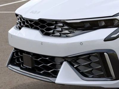 2025 Kia K5 — photo 12 view