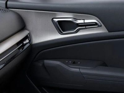 2026 Kia Sportage Plug-In Hybrid — photo 25 view