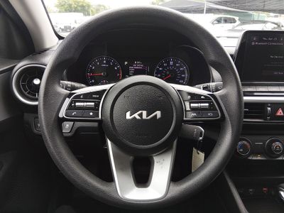 2024 Kia Forte - Photo 12