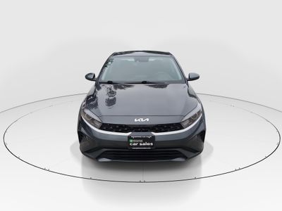 2024 Kia Forte - Photo 2