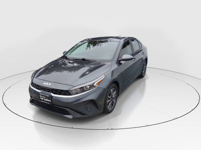 2024 Kia Forte - Photo 3