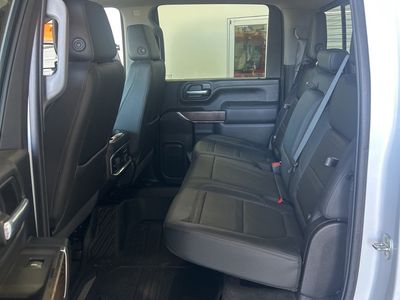 2021 GMC Sierra 3500HD - Photo 4