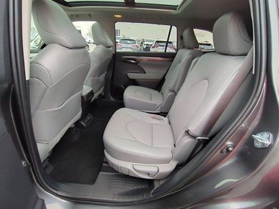 2025 Toyota Highlander - Photo 16