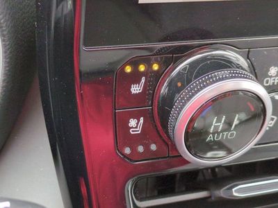 2025 Toyota Highlander - Photo 14