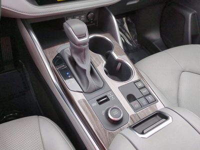 2025 Toyota Highlander - Photo 15