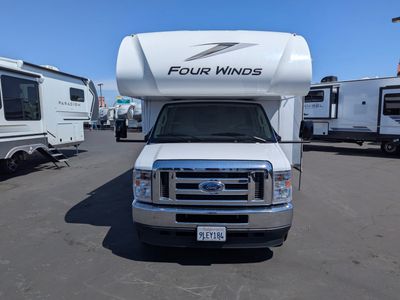 2025 Thor Motor Coach Four Winds — detail view