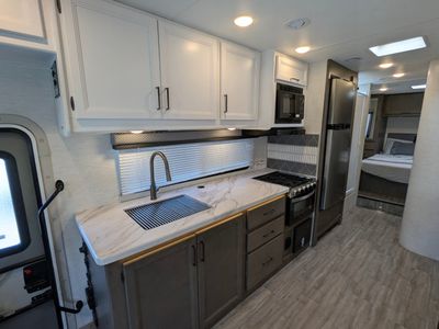 2025 Thor Motor Coach Four Winds — front three-quarter view