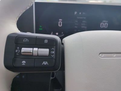 2026 Hyundai SANTA FE HYBRID — photo 32 view