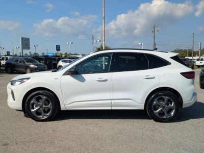 2023 Ford Escape - Photo 2