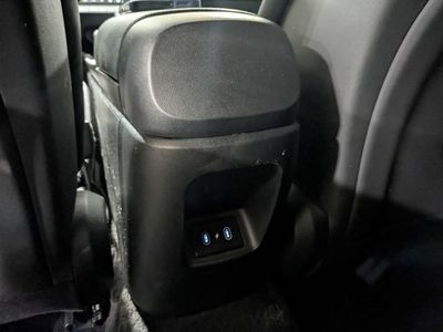 2025 Hyundai Elantra N - Photo 13