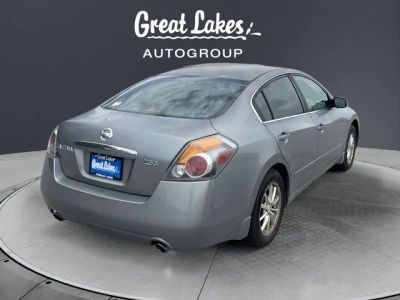 2008 Nissan Altima — detail view