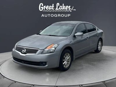 2008 Nissan Altima 2.5 S in Radiant Silver Metallic — front three-quarter view