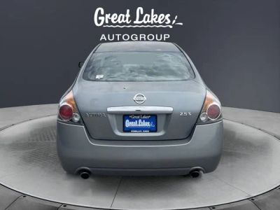 2008 Nissan Altima — interior view