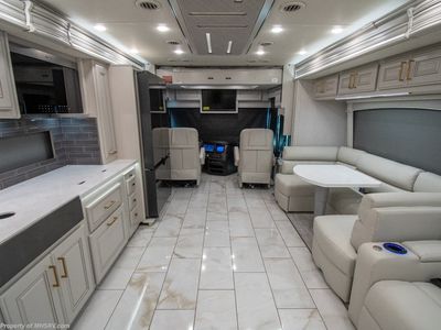 2026 Fleetwood Discovery LXE - Photo 3
