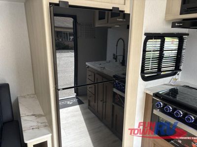 2026 Coachmen RV Apex Ultra-Lite - Photo 12