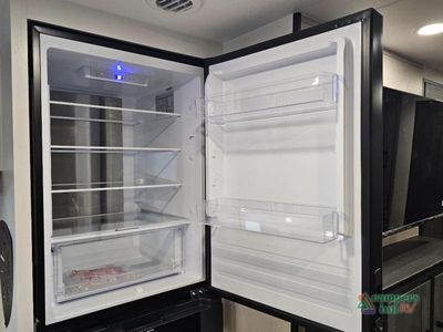 2026 Venture RV Stratus - Photo 23