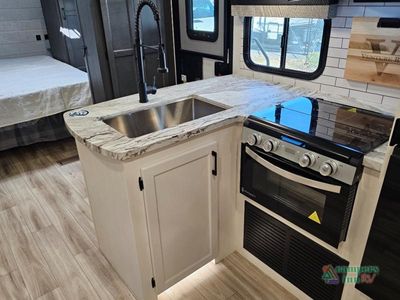 2026 Venture RV Stratus - Photo 13