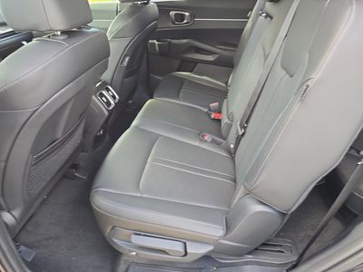 2026 Kia Sorento — photo 16 view