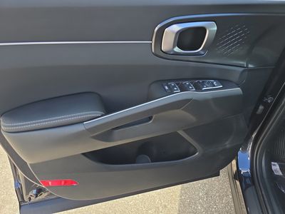 2026 Kia Sorento — photo 17 view