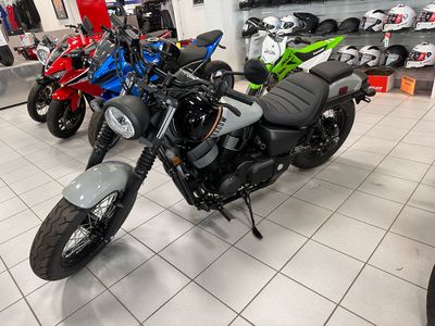 2024 Honda Shadow Phantom - Photo 2