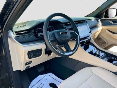 2026 Jeep Grand Cherokee — photo 9 view
