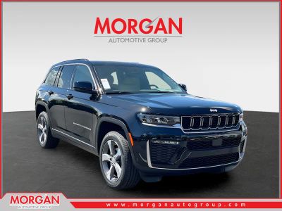 2026 Jeep Grand Cherokee Limited in Black — front three-quarter view
