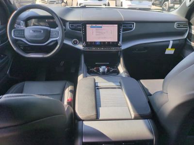 2026 Jeep Grand Wagoneer — photo 16 view