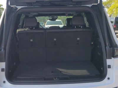 2026 Jeep Grand Wagoneer — photo 13 view