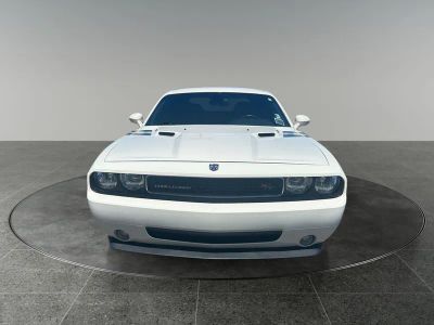 2009 Dodge Challenger — side profile view