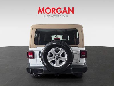 2019 Jeep Wrangler — engine compartment view