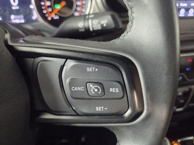 2019 Jeep Wrangler — photo 17 view