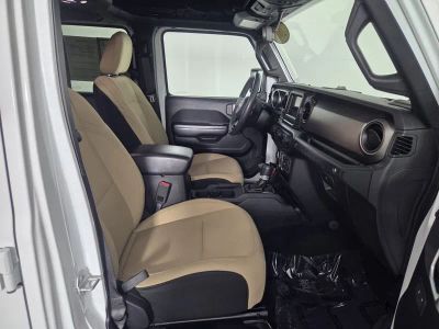 2019 Jeep Wrangler — photo 31 view