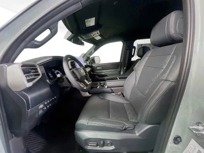 2025 Toyota Tundra — photo 12 view