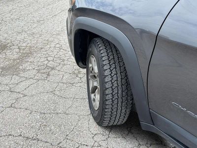 2022 Jeep Cherokee — detail view