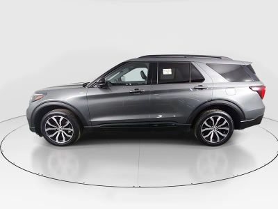 2025 Ford Explorer - Photo 4