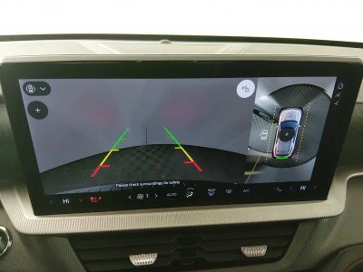 2025 Ford Explorer - Photo 17