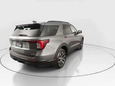2025 Ford Explorer - Photo 7