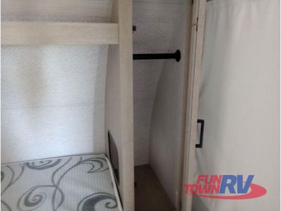 2024 Forest River RV Wildwood X-Lite - Photo 38
