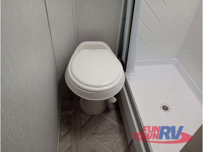 2024 Forest River RV Wildwood X-Lite - Photo 33