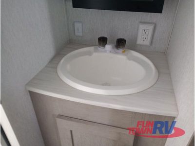 2024 Forest River RV Wildwood X-Lite - Photo 32