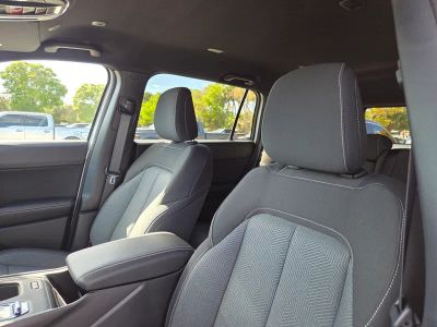 2026 Jeep Cherokee — photo 11 view