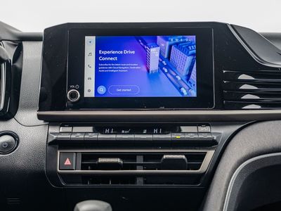 2025 Toyota Camry - Photo 28