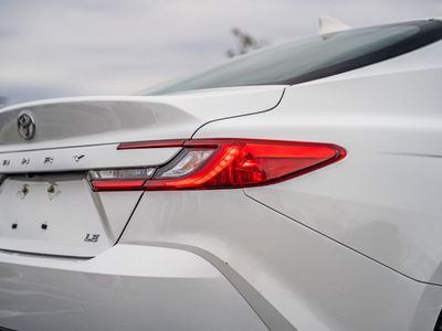 2025 Toyota Camry - Photo 13