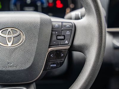 2025 Toyota Camry - Photo 25