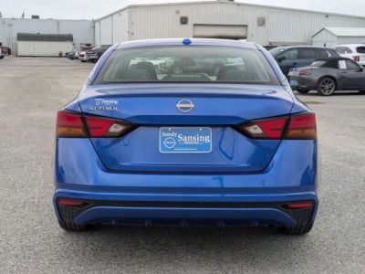 2025 Nissan Altima - Photo 4