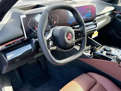 2027 BMW 5 Series — photo 7 view